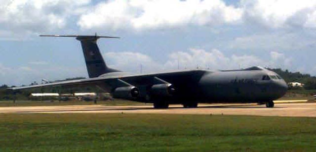 30-5-2002-8-53-c-141_starlifter_taxiing